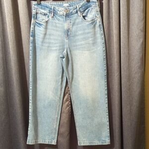 Old Navy Light Wash Mid Rise Jeans EUC